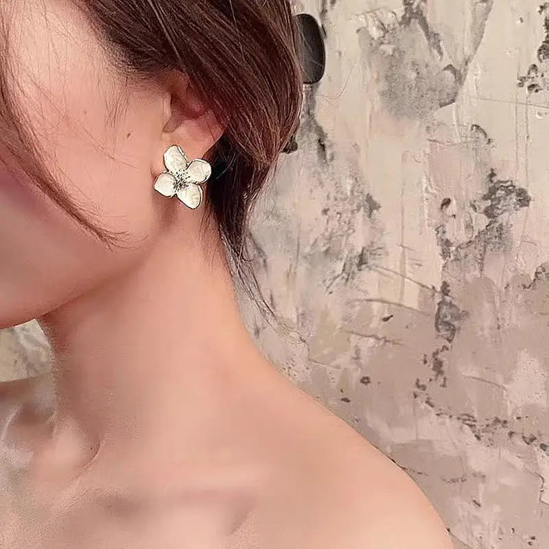Fashion Korean Women Retro Drip Glaze Red Flower Earrings Women for